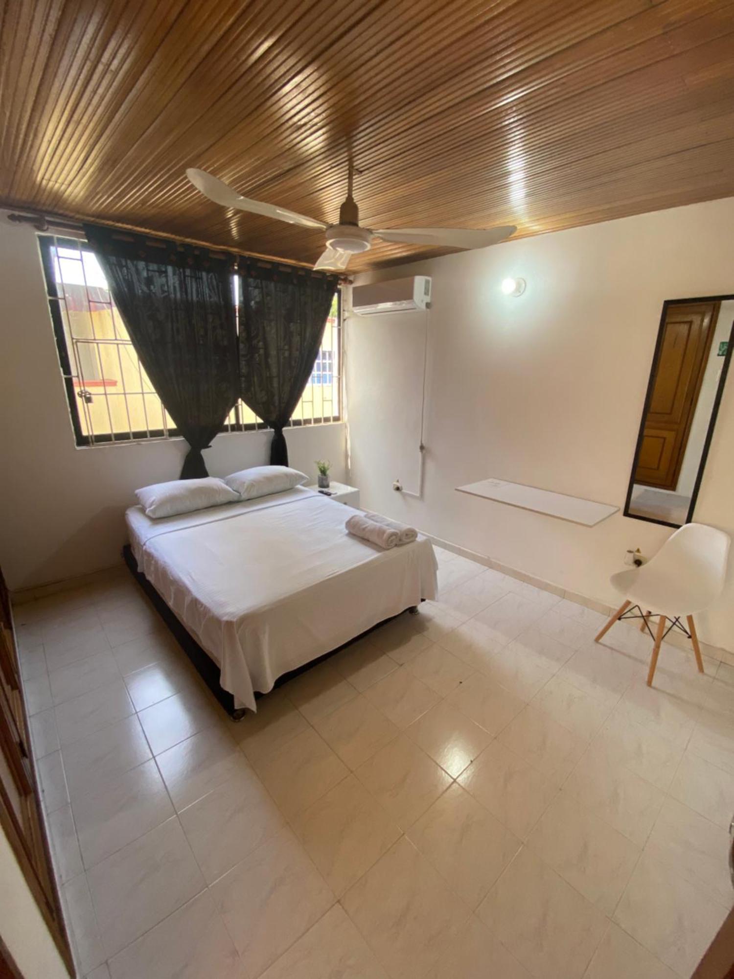 Habitaciones Cerca Al Aeropuerto 2 Cartagène Extérieur photo